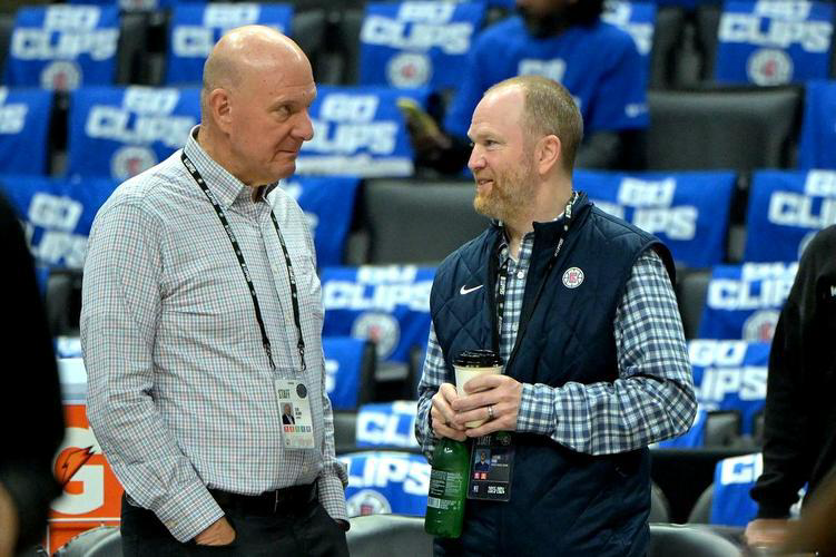 博鱼体育-5胜16负+平均32.6岁!快船高龄战舰沉没,第一个走人的是他