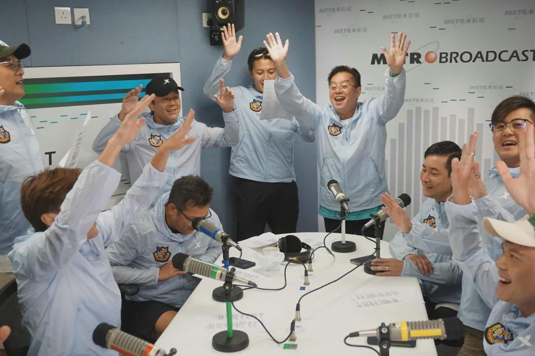 譚詠麟宣傳明星足球隊40周年會歌,弦外之音暗串陳百祥