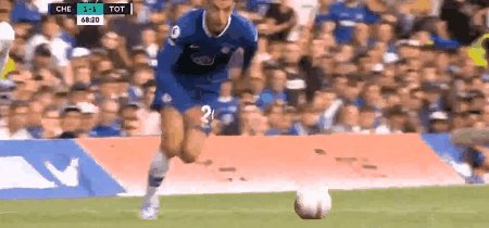 博鱼下载-图赫尔：握手时应该看着对方眼睛 但孔蒂不这么想