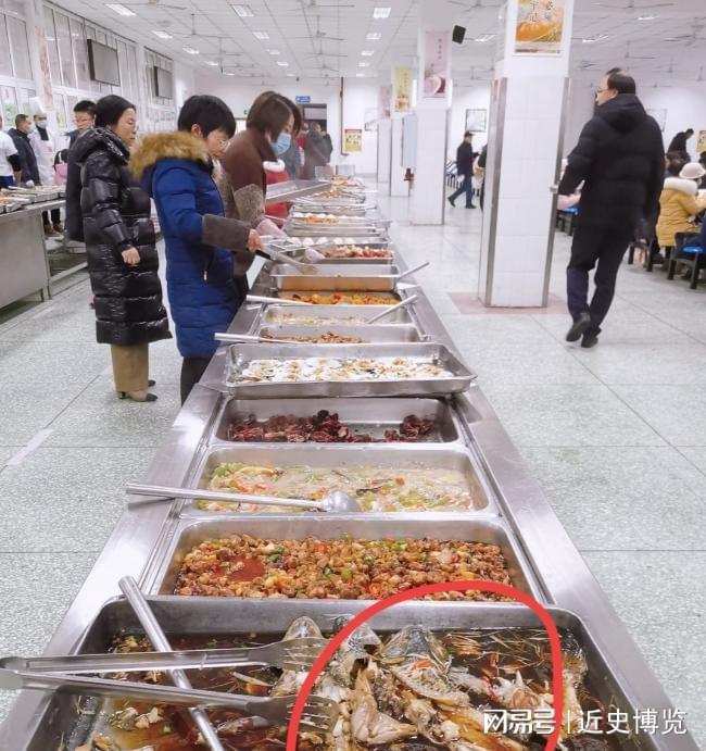 博鱼官网-北京下了死命令，2027年底前，所有中小学必须告别“校外配餐”