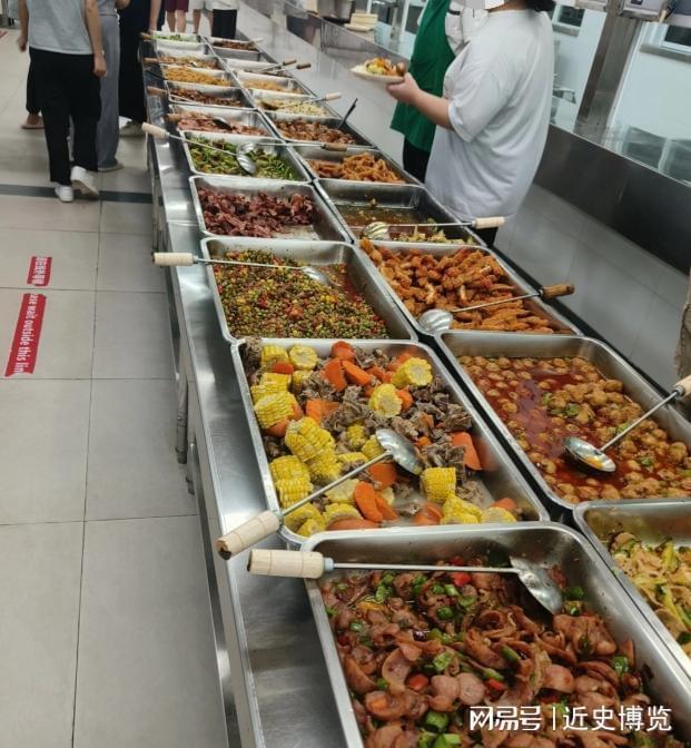 博鱼官网-北京下了死命令，2027年底前，所有中小学必须告别“校外配餐”