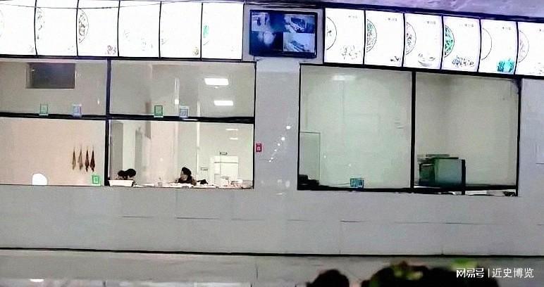 博鱼官网-北京下了死命令，2027年底前，所有中小学必须告别“校外配餐”